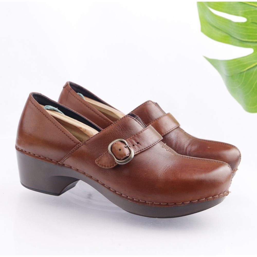 Dansko Womens Tamara Clogs Size 40 9.5 Cognac Tan Buckle Slip On Comfort Shoes